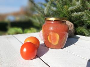 Огурцы маринованные в томатном соке(дольки)