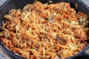 Солянка с лесными грибами
